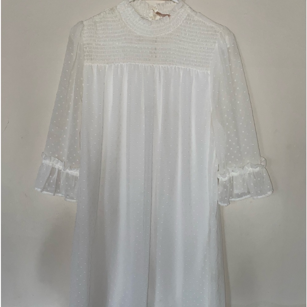 Medium size white dress